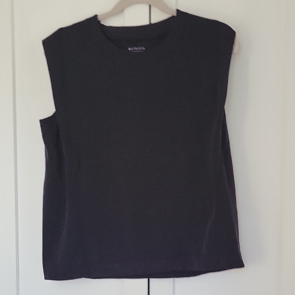 Women's Black Sleeveless Top